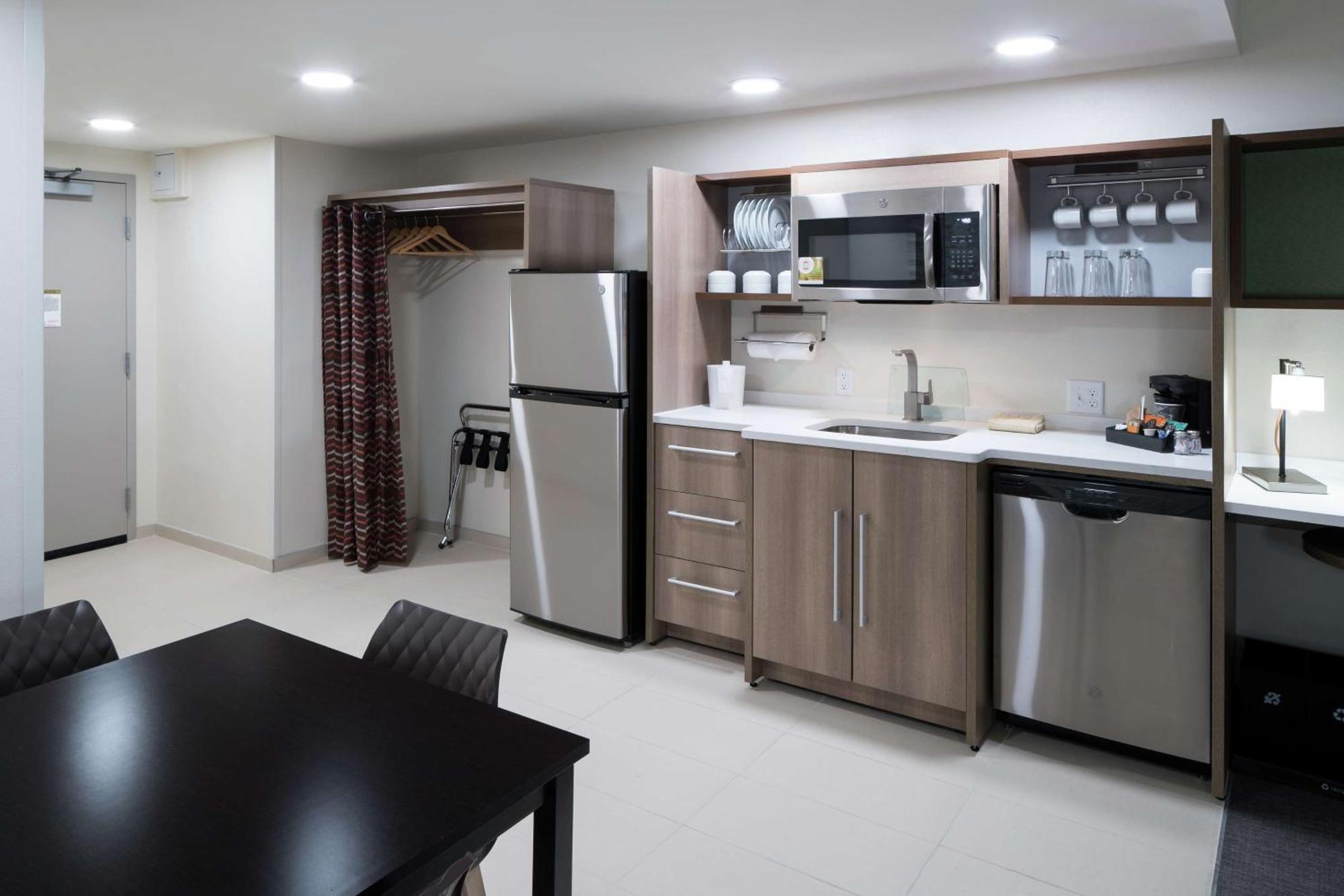 Home2 Suites By Hilton Jacksonville Airport Экстерьер фото